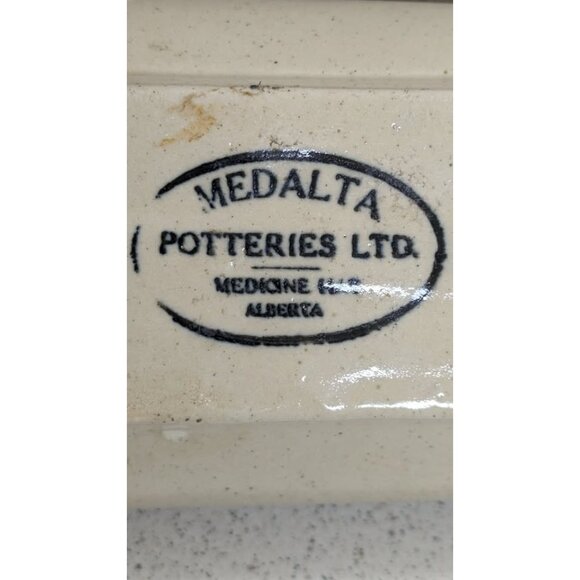 Large Vintage Medalta Stoneware Hot Water/Bed Warmer Bottle - Made in Alberta - Picture 4 of 10